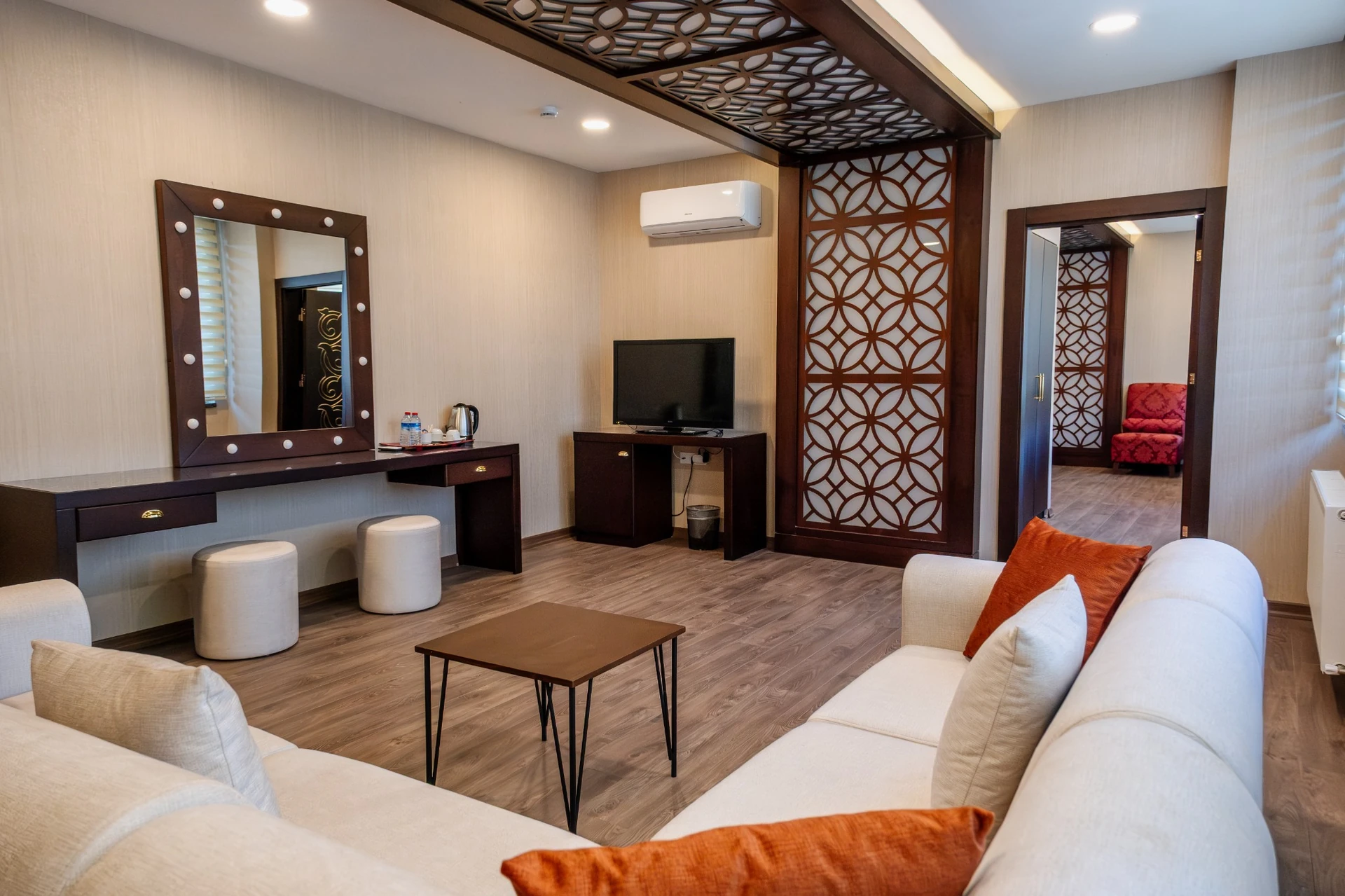 Kronos Hotel Aile Suiti